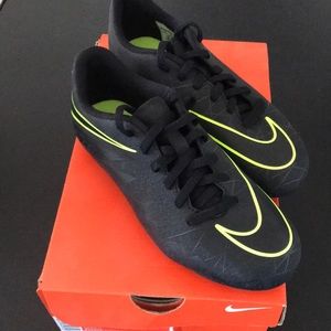 Nike Soccer Cleats Jr Hypervenom Phade II